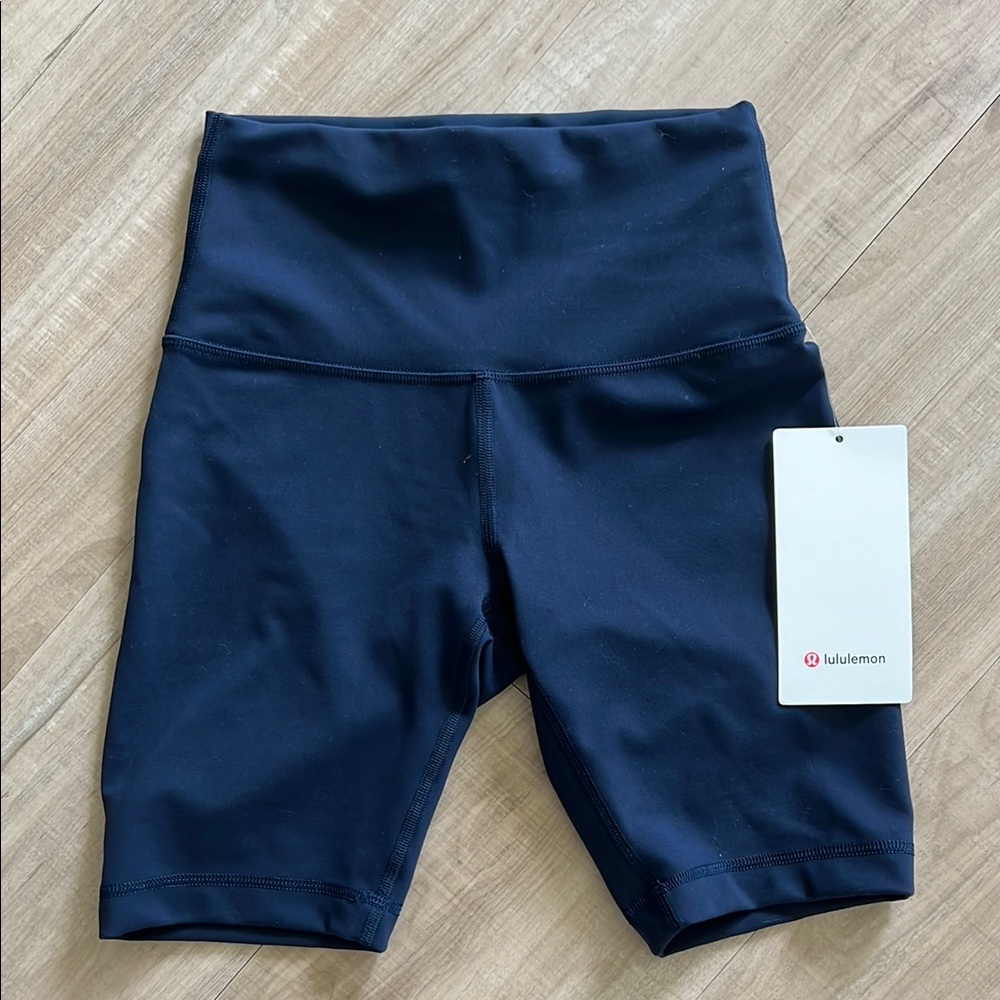 Lululemon Athletica Blue Wunder Train HR Short 8”